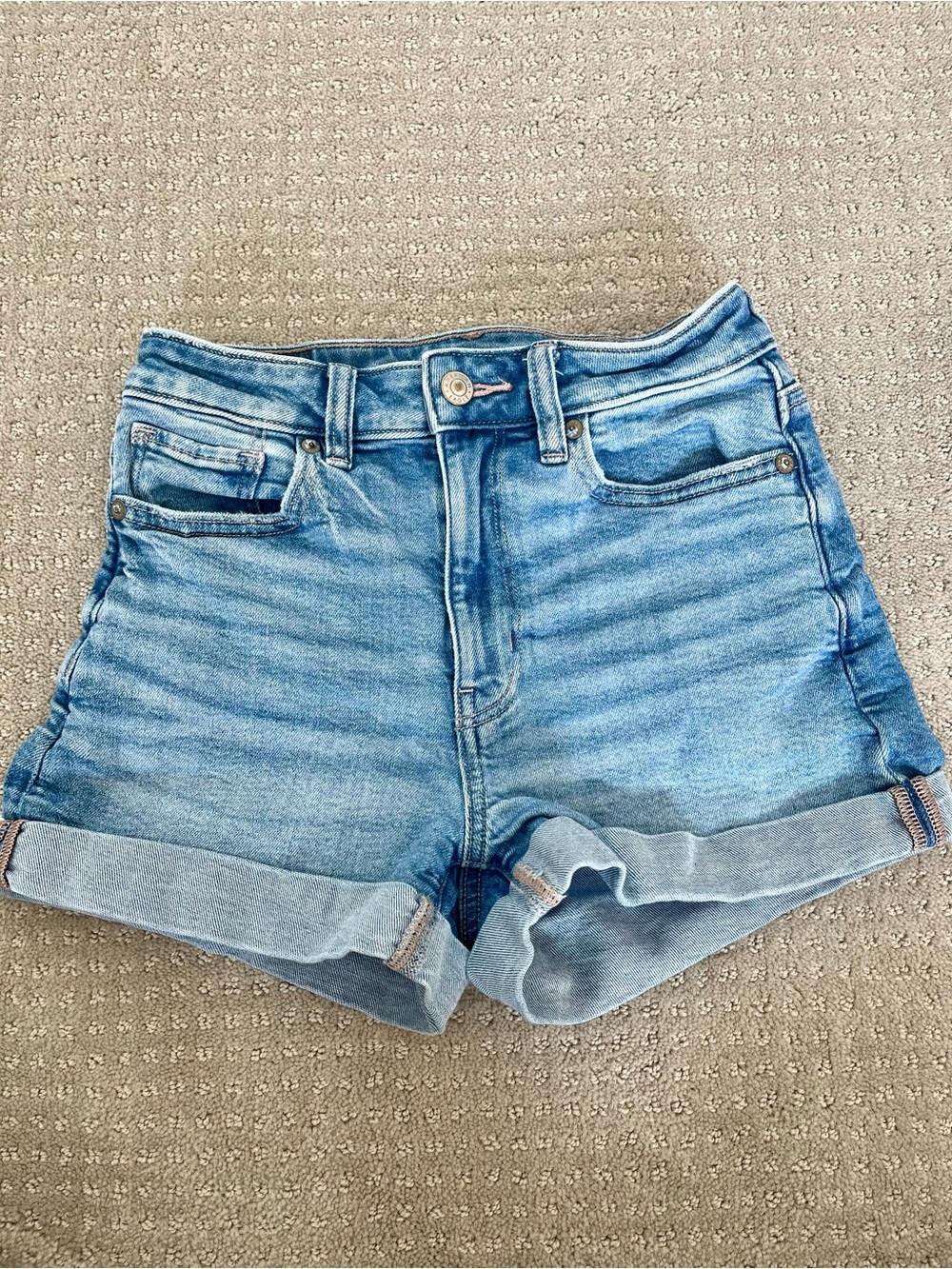 American Eagle High-Rise Rolled Hem Denim Shorts - Light/Medium Blue